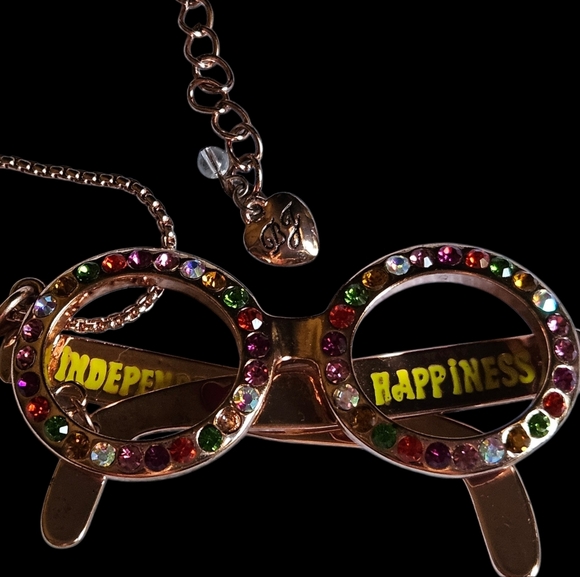👓💖🦋Betsey 100% Authentic Multicolor Crystal Glasses Pendant Necklace - NWOT - Picture 7 of 12